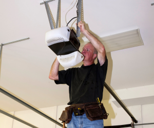 GARAGE DOOR OPENER REPAIR/INSTALLATION SERVICES